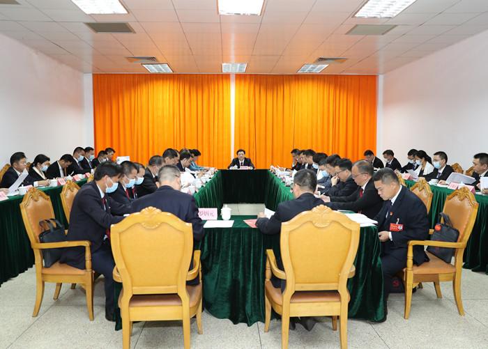 圖為大會主席團第一次會議現(xiàn)場_副本.jpg