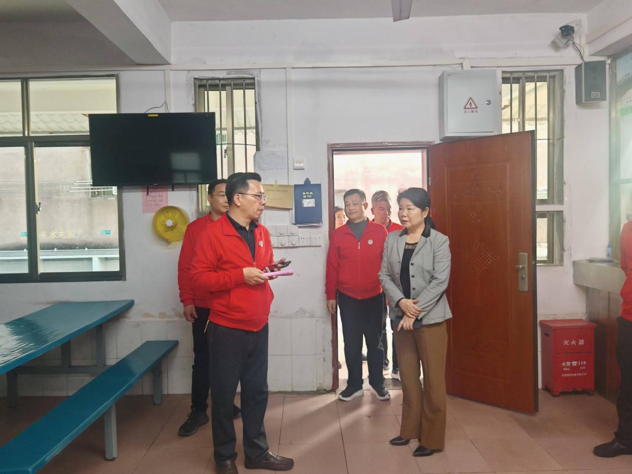 中共廣東省委黨史研究室尹德慈一行到豐良中學開展鄉(xiāng)村振興和黨史工作調研.docx_6