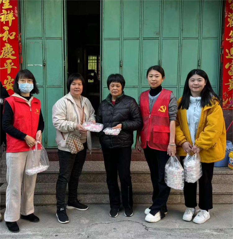 20250211湯坑鎮(zhèn)開展“包出團(tuán)圓+甜滿社區(qū)”主題活動(dòng).docx_4