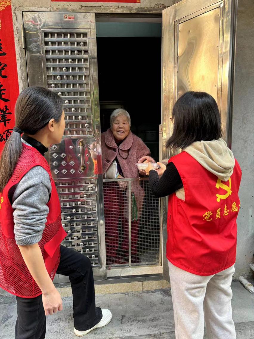 20250211湯坑鎮(zhèn)開展“包出團(tuán)圓+甜滿社區(qū)”主題活動(dòng).docx_5