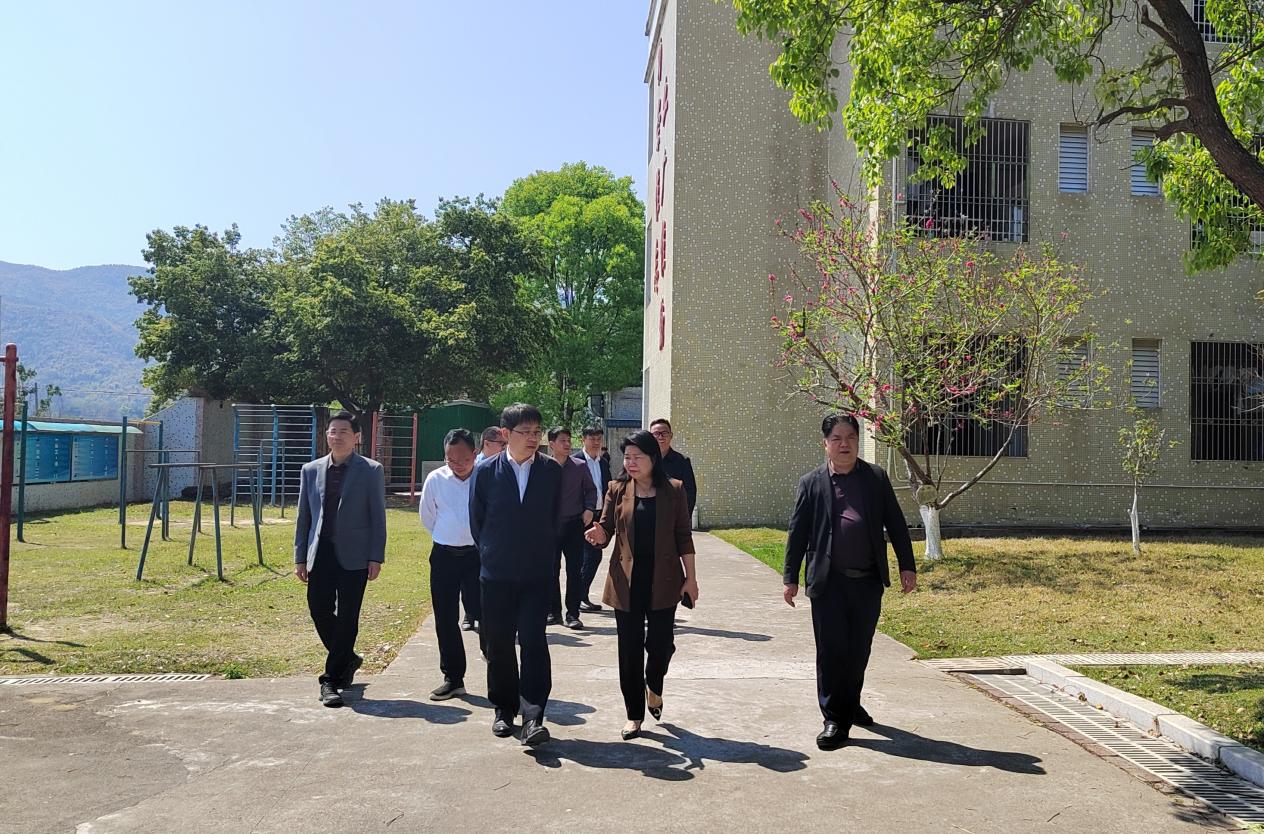 夏蘭亭到建橋中學(xué)開展調(diào)研工作.docx_1