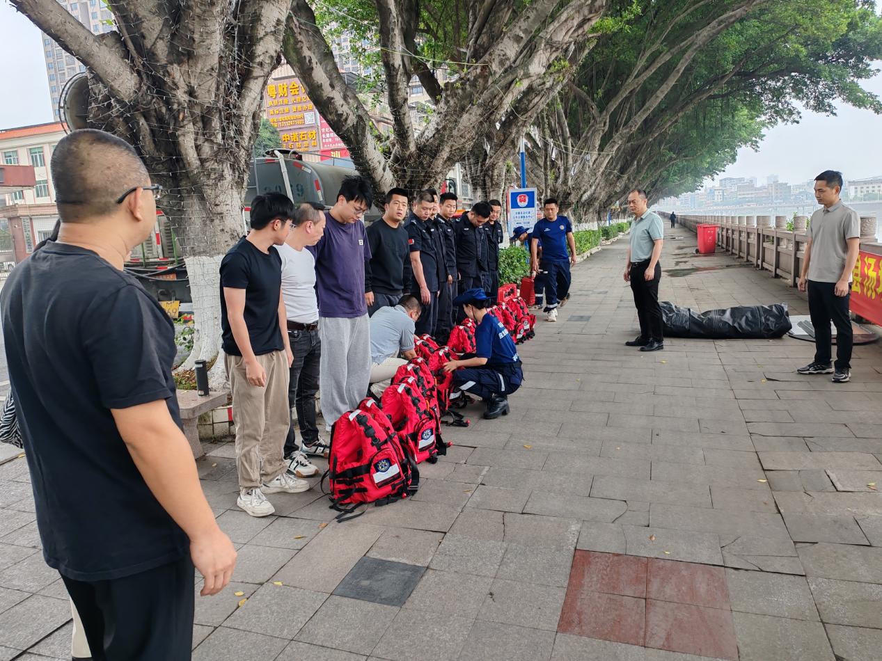 湯坑鎮(zhèn)聯(lián)合縣應(yīng)急救援協(xié)會開展2025年防汛應(yīng)急救援演練.docx_2